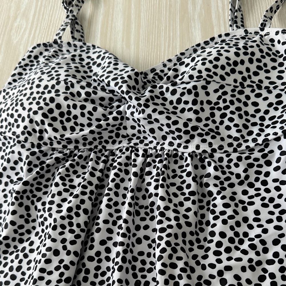 Women’s tankini swim top - Picture 2 of 4